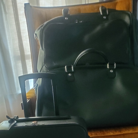 Black Louis Vuitton Duffel Bag - Picture 4 of 4